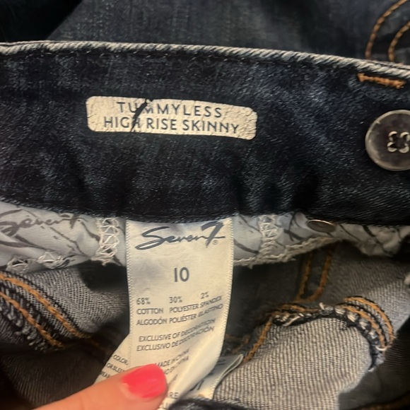 ✨3/$20 Seven7 Blue Straight Leg Jeans with Contrast Stitching - Picture 3 of 4